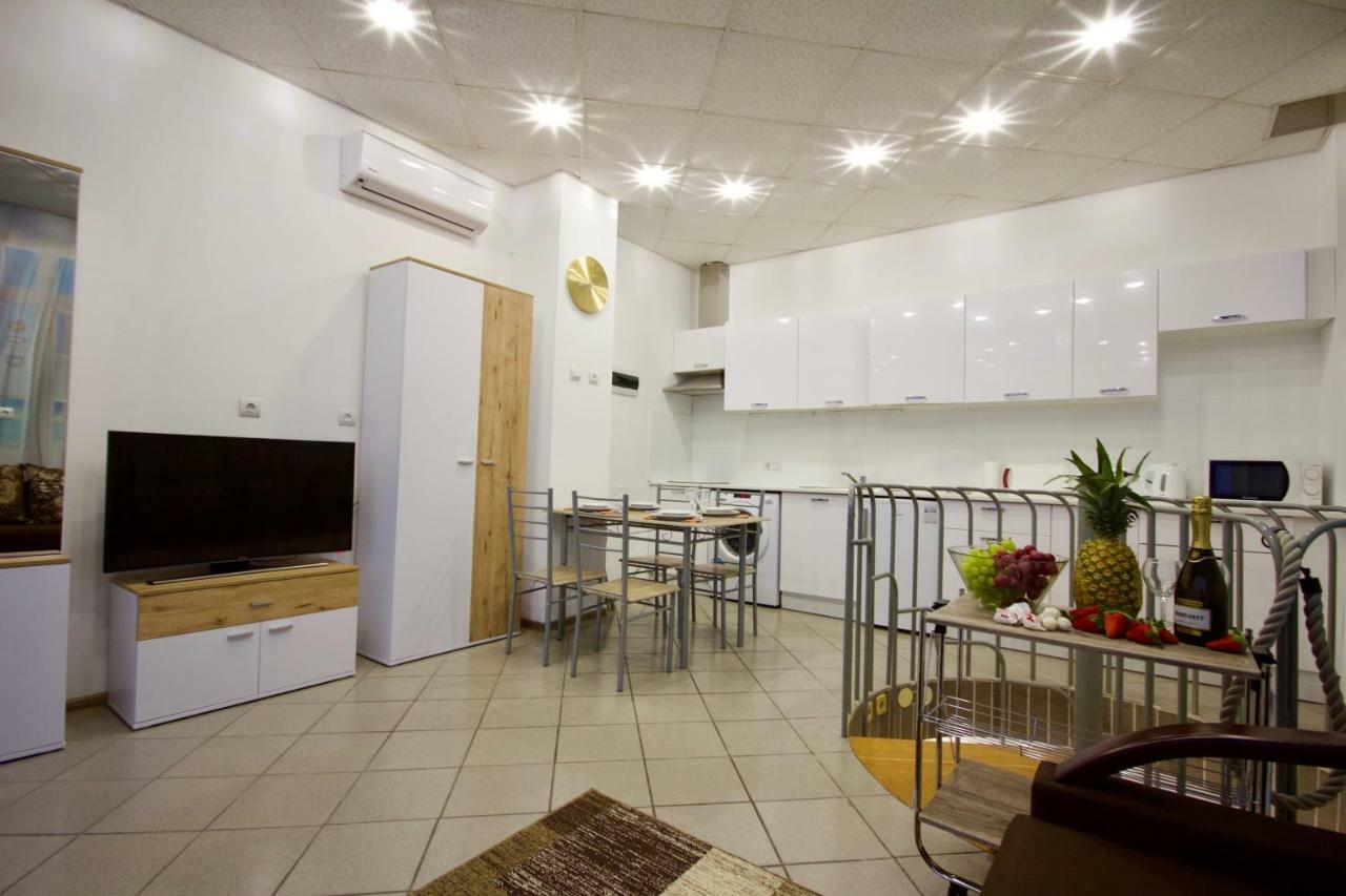 Sun Room **** Любляна Экстерьер фото